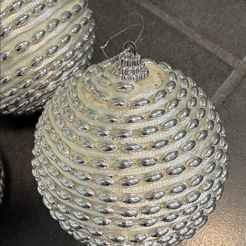 Pier 1 Silver and White Holiday Ornaments set of 6 - Picture 6 of 8